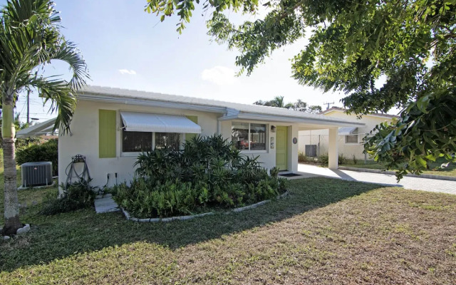 Mango House Immaculate 3 BDR in Boynton Beach!
