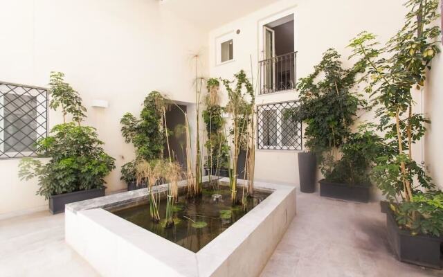 Palazzo Moncada Apartment