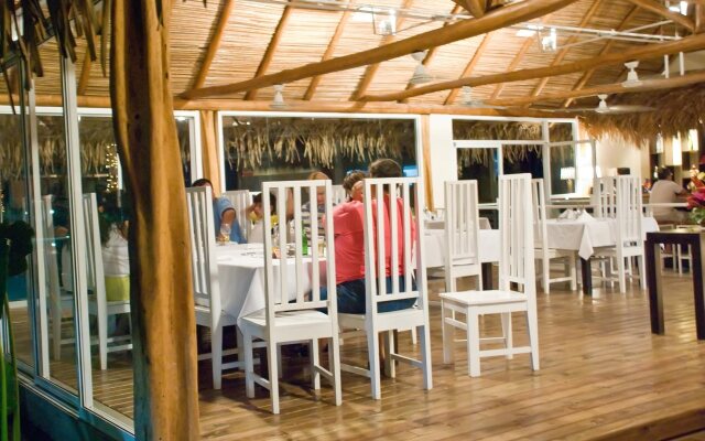 Seis Playas Hotel