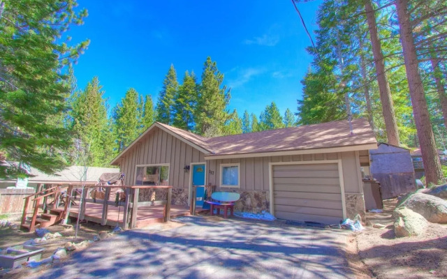 Bowers Mansion 3 Bedroom Home by Redawning