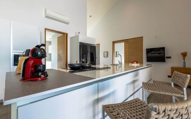 Large Private Pool Villa with 7 BR 7B