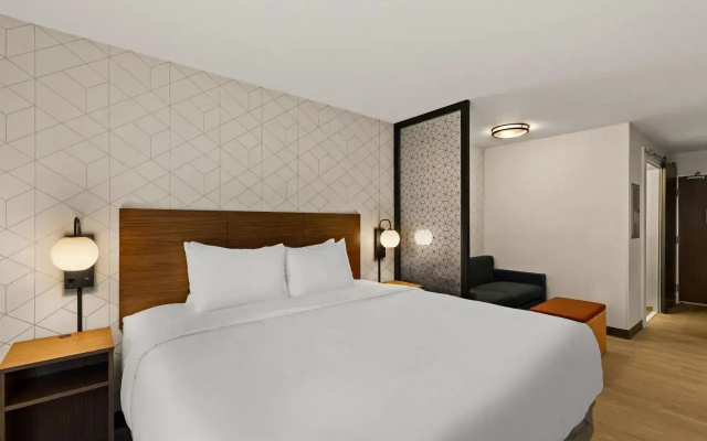 Everhome Suites Ontario