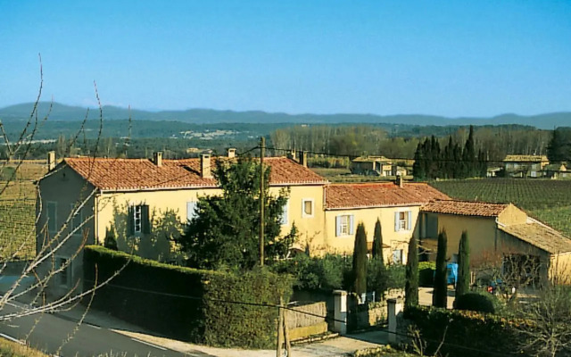 Holiday Home L'Olivier - MBE102