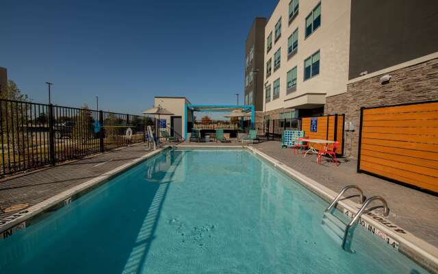 Tru by Hilton The Colony Dallas