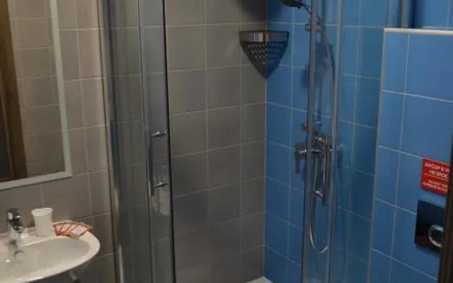 65HOME minihotel