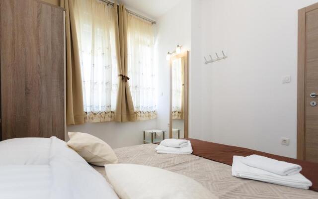 Apartment Rosemary 24