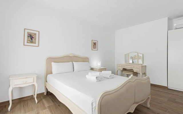 Stay U-nique House Reina Juliana