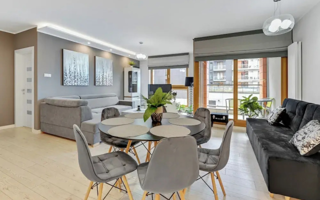Aura - Riverside & Parking by Downtown Apartments