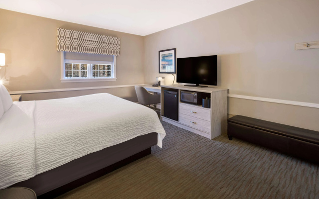Best Western Sea Island Inn