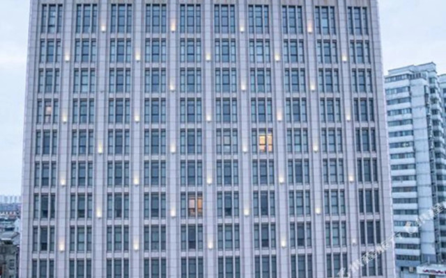 Jingjiang Taihe Wuyue Plaza Madison Hotel