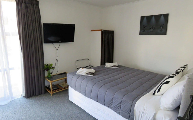 Yarrow Motel