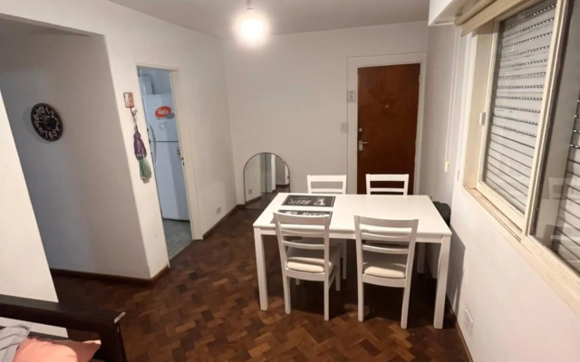 Hermoso departamento céntrico de dos ambientes.