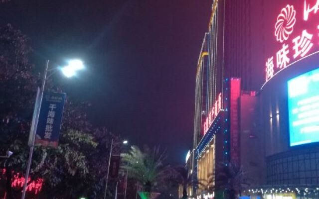 Baisong Apartment Hotel (Beihai Ningchuncheng High-speed Railway Station)