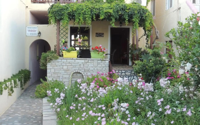Smaragda Hotel