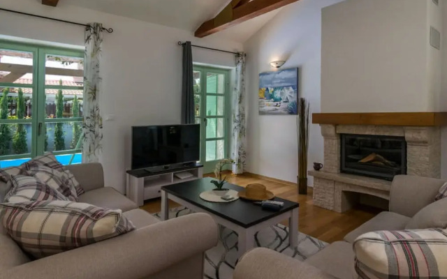 Villa Zelda Comfortable Holiday Residence