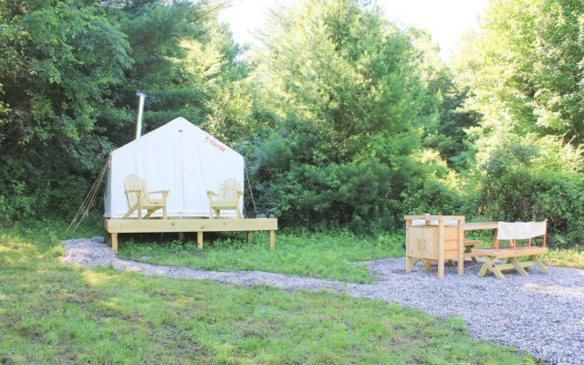 Tentrr - Black Rabbit Farm