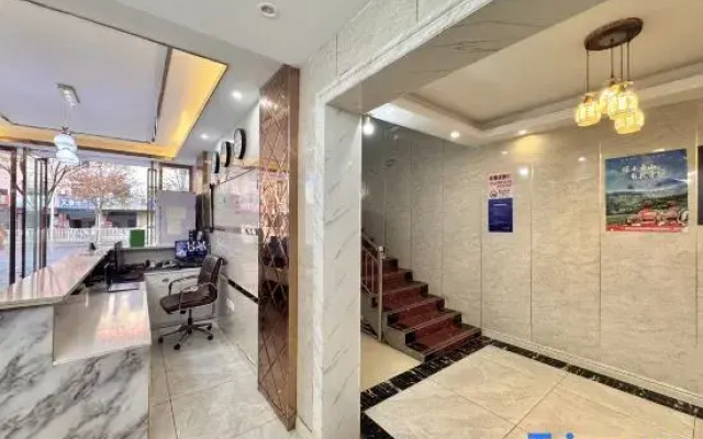 Yichun Xurun Business Hotel