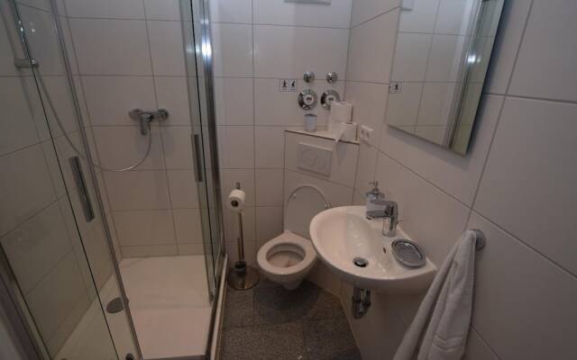 AB Apartment 109
