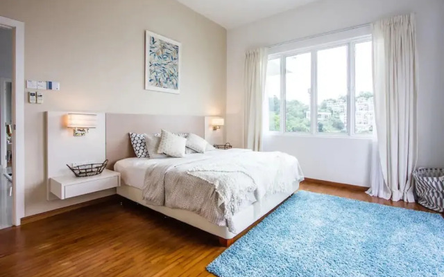 Penang Hilltop Seaview Bungalow
