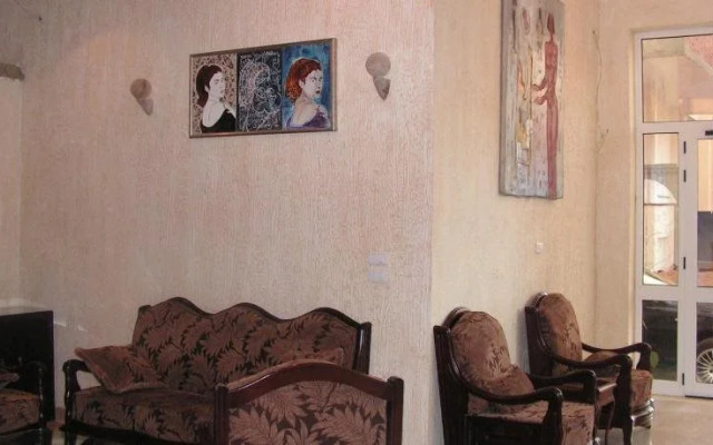 Paradise Hill Apartments