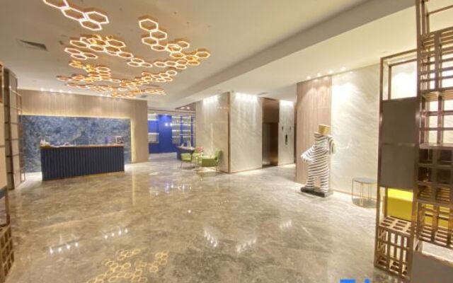 Meilun Jinyue Hotel (Xiamen Zhongshan Road Wenzao Subway Station)