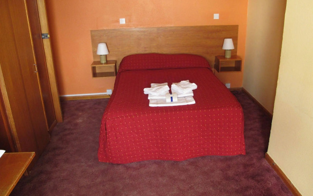OYO The Southcliff Hotel