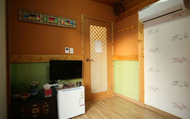 Gangneongjeon Hanok Stay