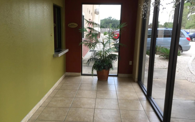 Red Lion Inn & Suites IAH Airport East