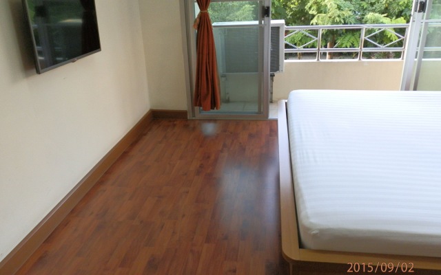 Sandy Serviced Apartment