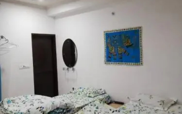 Om Trance Hostel