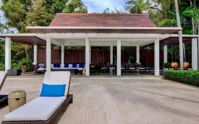 Breathtaking Ocean-view Home w Pool Modern Design