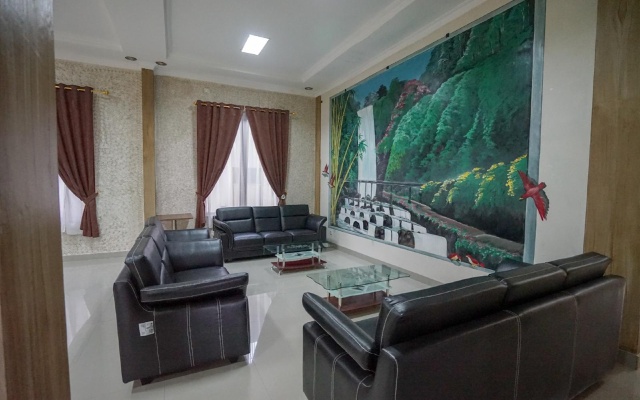 OYO 346 Guest House Dempo Jakabaring – Guest Rooms – Palembang