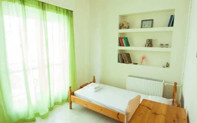 Spacious New apt w View in Agia Varvara
