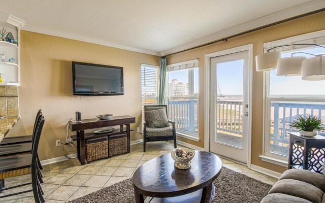 Seascape 2216 Hotel Room