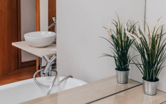 The Herringbone - 3 Bed With Parking Pet Friendly