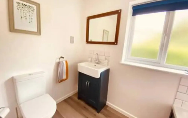 Mousehole Two-bed Bungalow With Parking