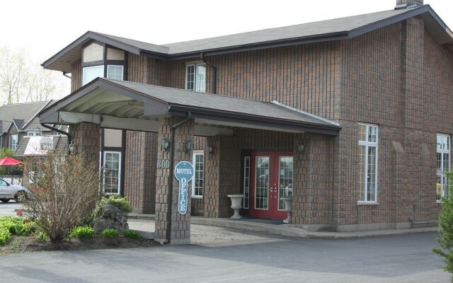Carriage House Motor Lodge