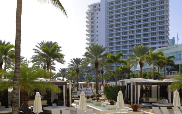 Fontainebleau Miami Beach Private Luxury Suites