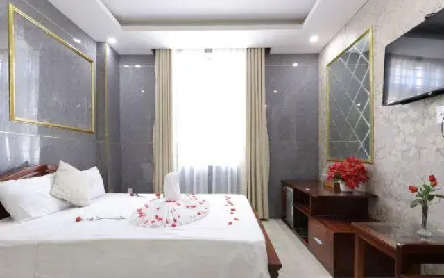 T Y Hotel