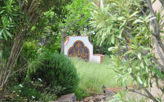 La Cerca Del Alcornoque