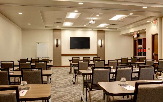 Hyatt Place Madison / Verona