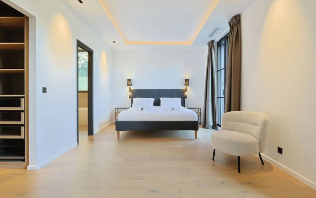 Villa Deva - 5 Bedrooms - Heated Pool