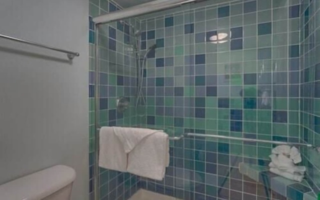 Castaways by Meyer Vacation Rentals