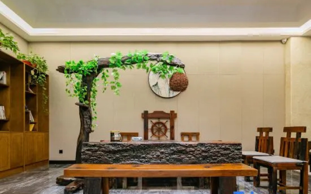 Yan'an Hongze International Hotel