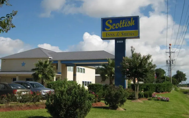 Scottish Inn and Suites