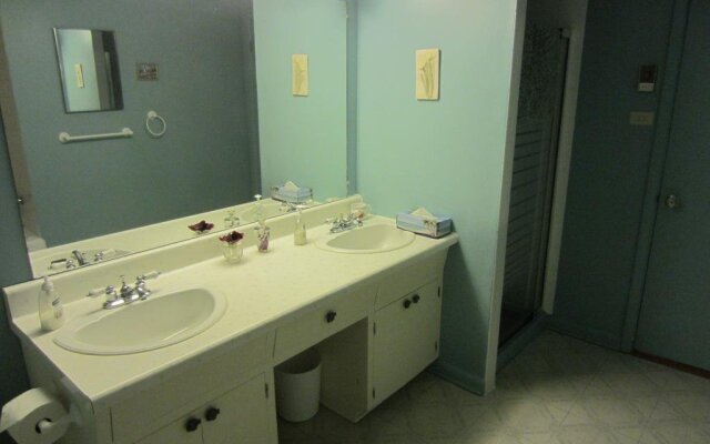 Ashbury Inn on the River Bed & Breakfast