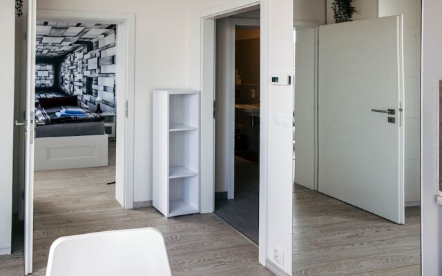 Cozy Apartment with Big Terrace - Karlín