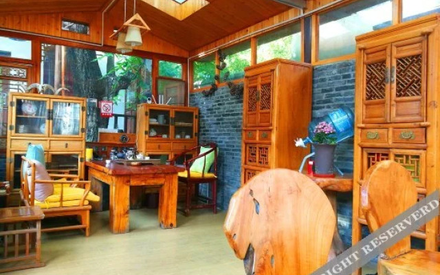 Yueshenghuo Inn