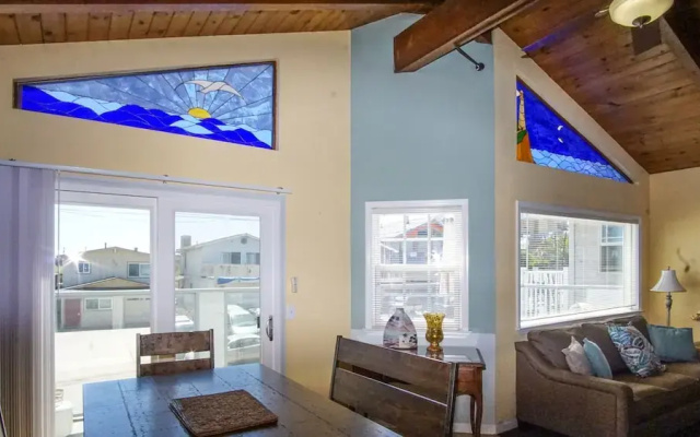 333 Juanita Avenue 3 Bedroom Home by RedAwning