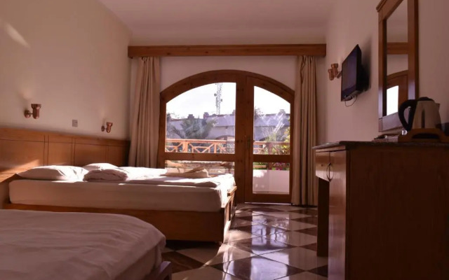 Hotel Planet Oasis